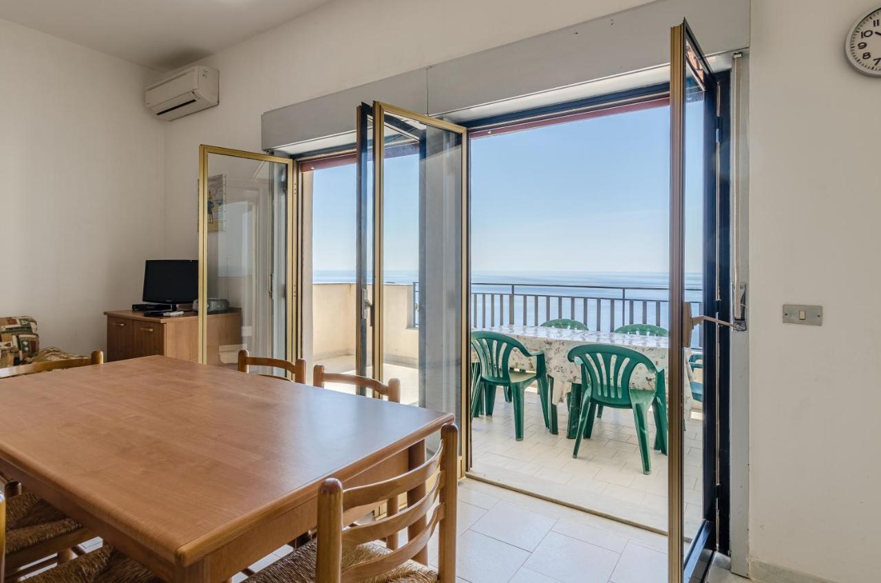 דירות לטויאני Casa Vacanze Andreana מראה חיצוני תמונה