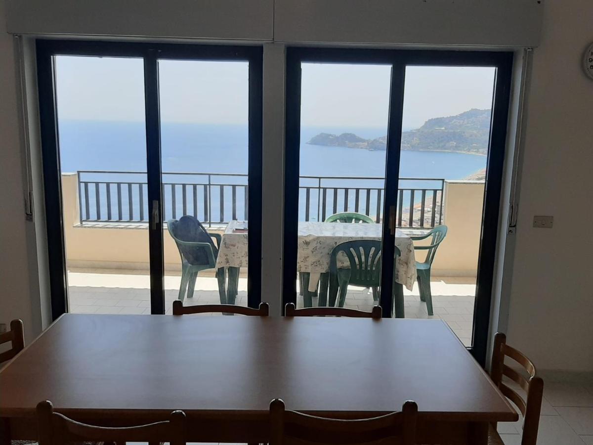 דירות לטויאני Casa Vacanze Andreana מראה חיצוני תמונה