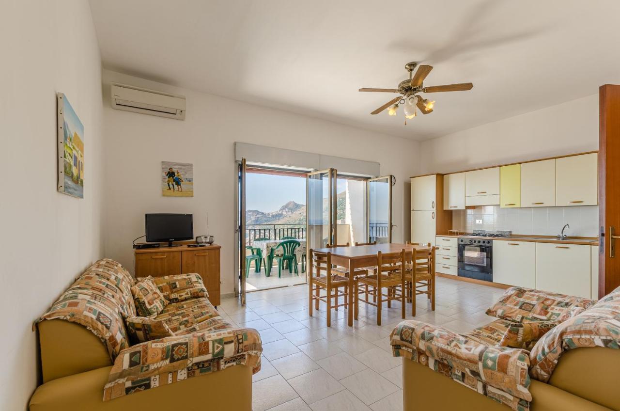 דירות לטויאני Casa Vacanze Andreana מראה חיצוני תמונה